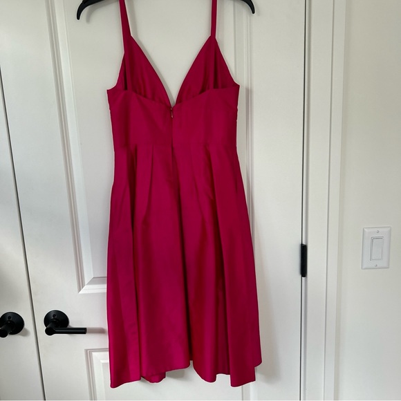 Gorgeous LYNN LUGO size 4 Iridescent Thai Silk Dress Fuchsia to red shift - Picture 4 of 7